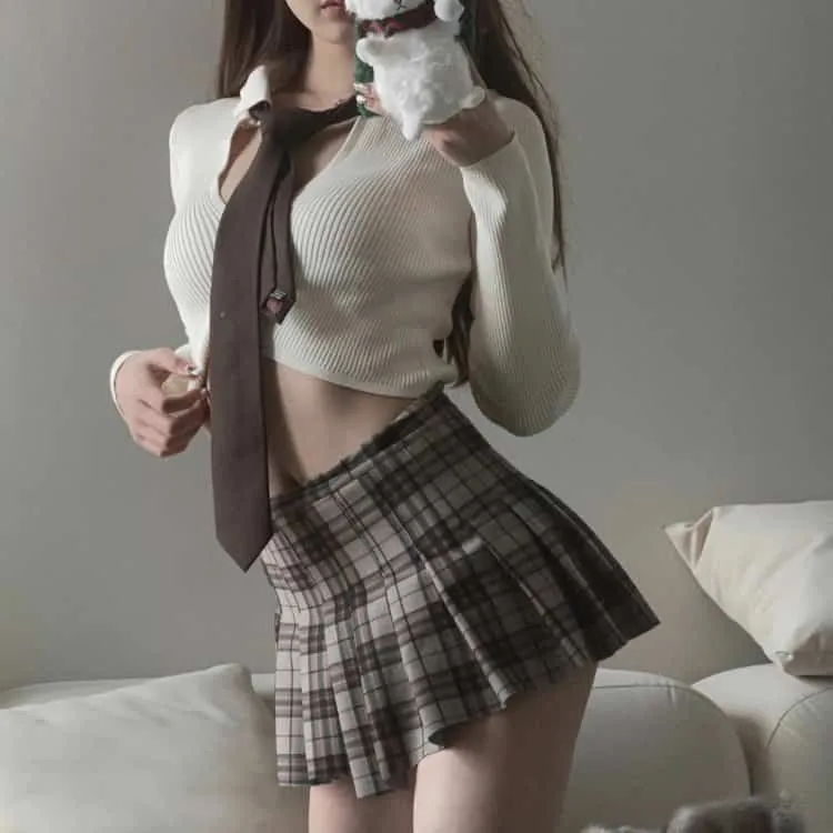 国产精品深宫侍女《宫灯微光》全集 - 侍女微光暖心
